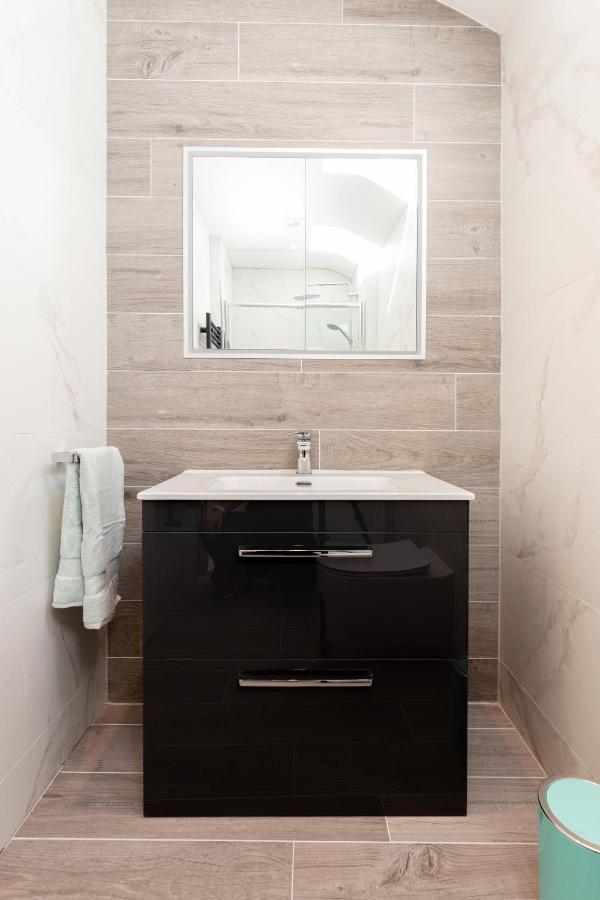 Bective Stud Apartments نافان المظهر الخارجي الصورة
