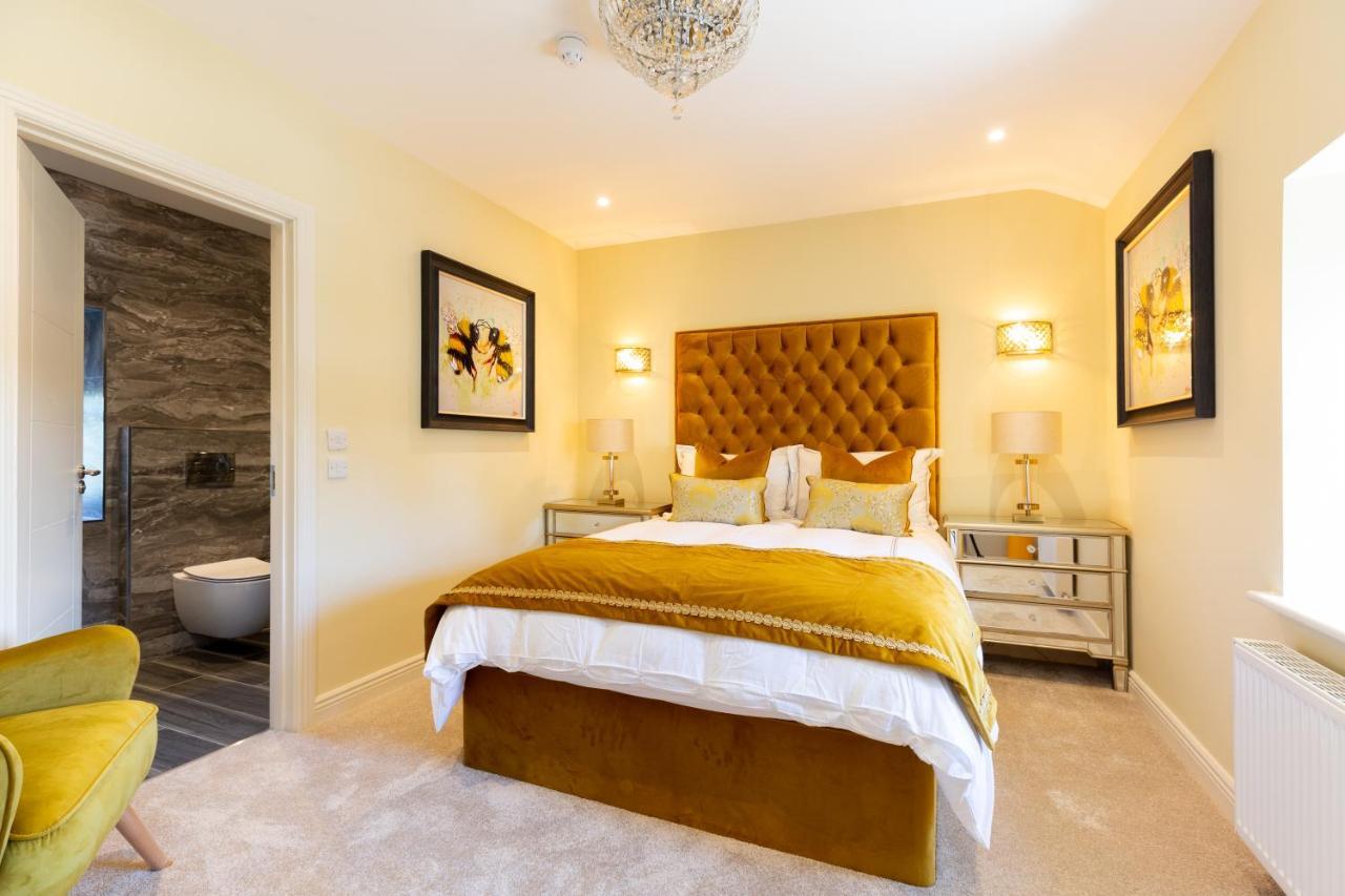 Bective Stud Apartments نافان المظهر الخارجي الصورة