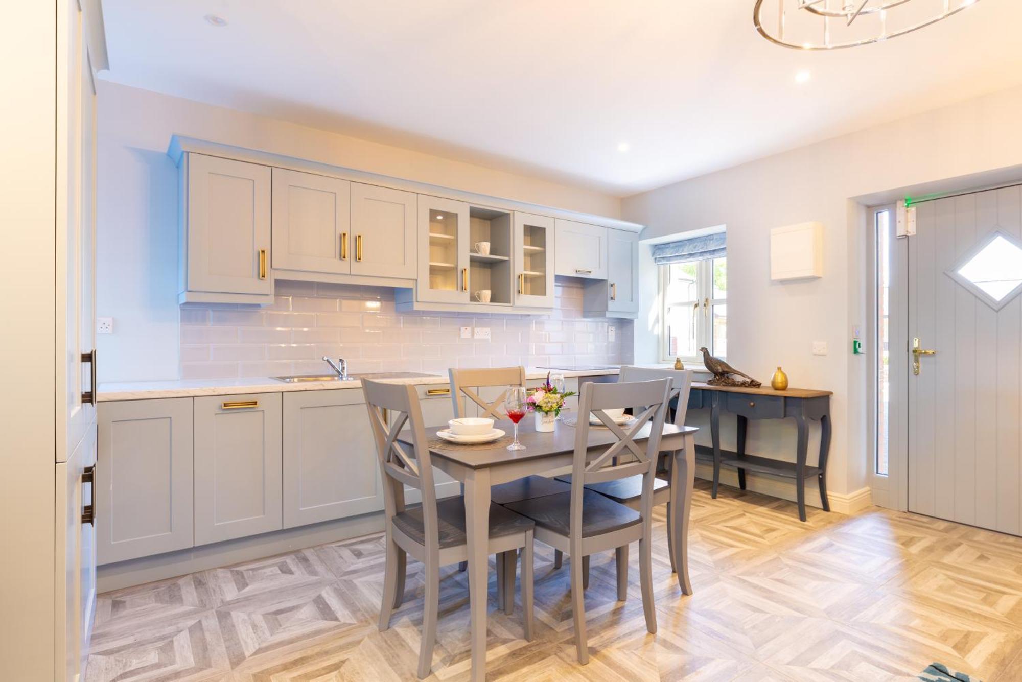 Bective Stud Apartments نافان المظهر الخارجي الصورة
